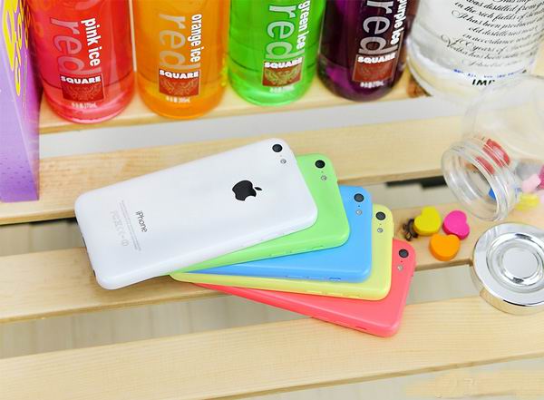 抄底价1950元，苹果IPHONE 5C 16G日版送卡贴热卖 