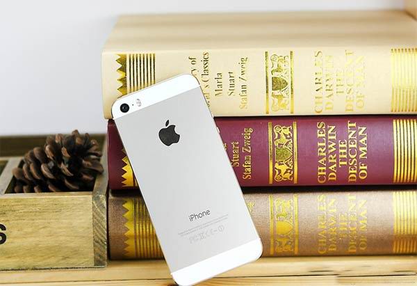 快来抢！苹果 iPhone 5S 美版两网无锁版低价促销2999元