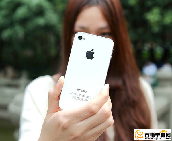 新年第一波，全新苹果IPHONE 4S 8G港版官换新春特价1599元！