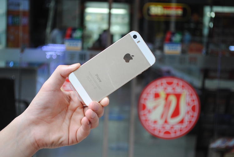 32G大容量特价 国行苹果iPhone 5S全新未激活仅需2799元
