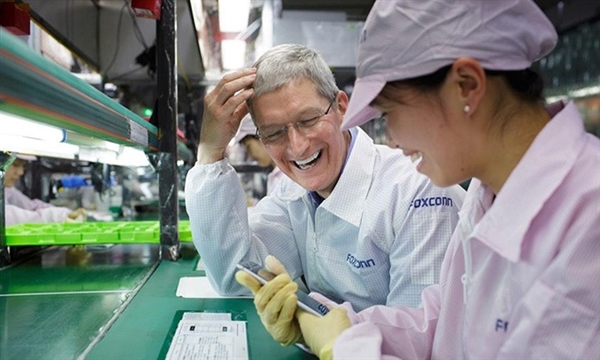 【快讯】狂赶新一代iPhone！富士康：工人加班加到手软