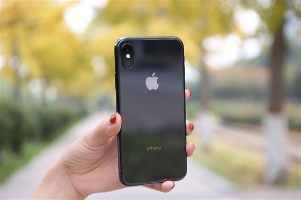 三星尴尬：韩国要开首家苹果零售店 疯抢iPhone X