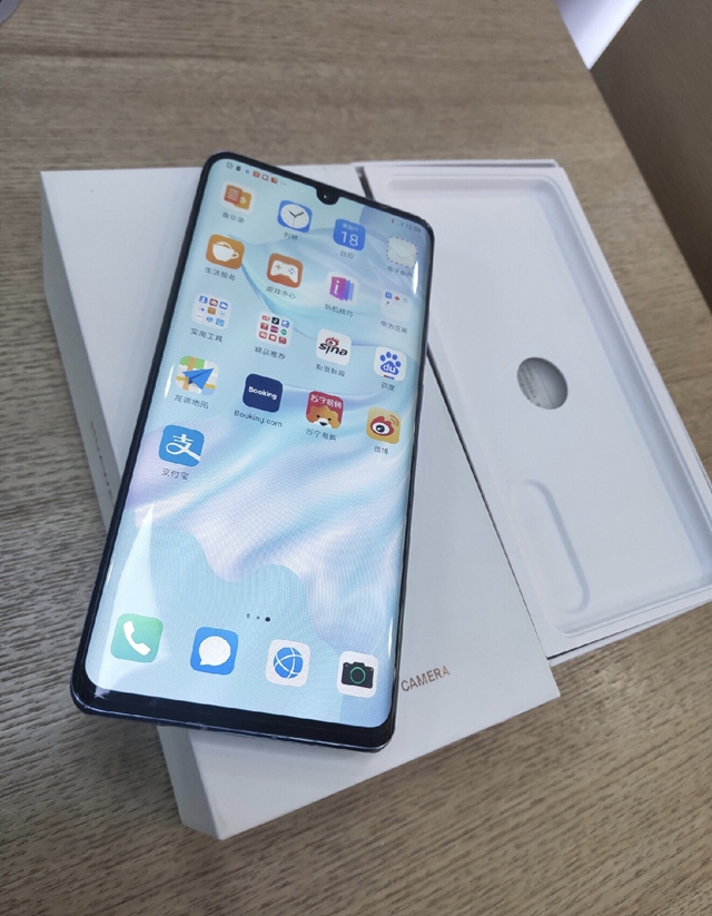 P30Pro 8+512G天空之境 现货不用再等待 不用再抢购 来石狮手机网 马上带走
