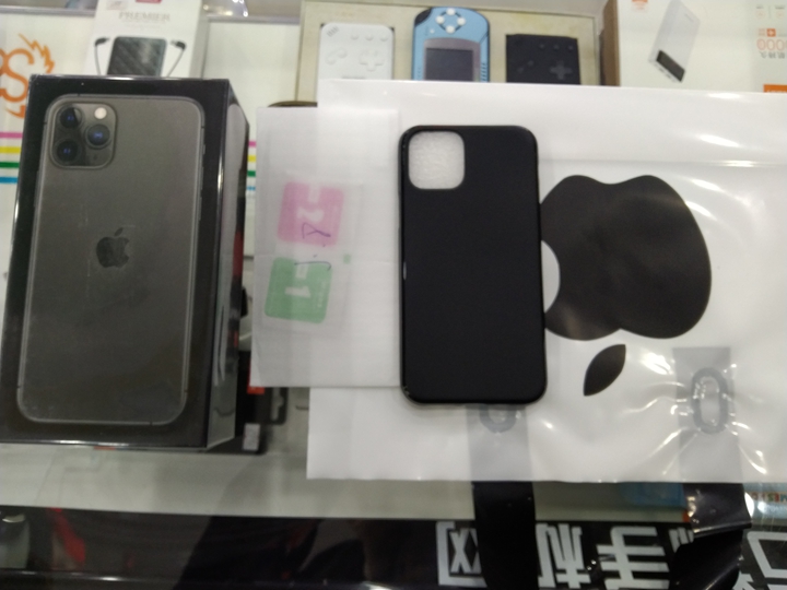 256G超大内存国行iPhone11Pro黑色原封送货上门！9000多块钱！走一台！老顾客支持妥妥的