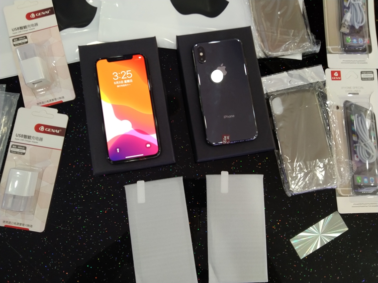 老顾客支持！苹果X二手良品256充新成色出两台，一起打包市内送货上门！足不出户买手机，一机网值得信赖！