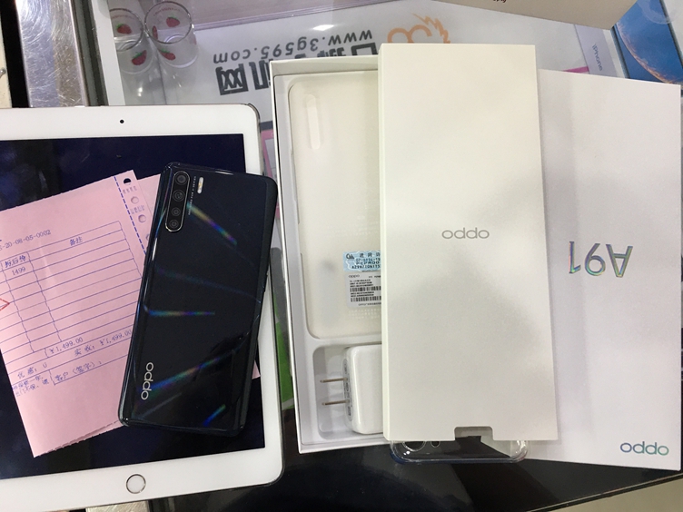 OPPOA91出一台8+128G仅1499元什么是千元机性价比，这个就是，搭载三星OLED水滴全面屏，4800万4摄像，