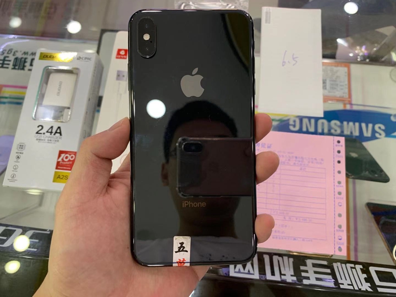 【一机一朋友·用心卖好机】 原装二手良品苹果iPhoneXSMax256G黑色出一台，价格实惠一年保修！货真价实！ 