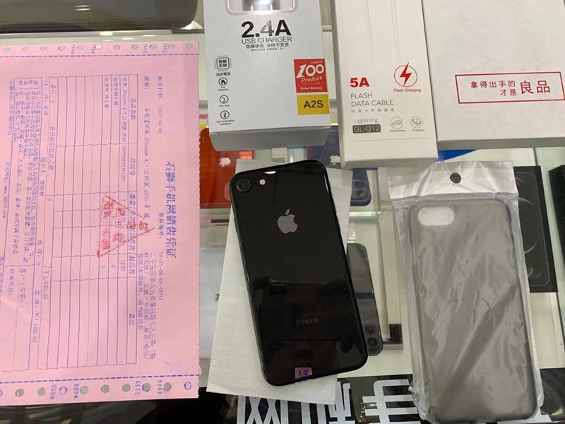 【一机一朋友·用心卖好机】火爆销售！ 原装二手良品苹果iPhone8黑色95新256出一台16xx元，价格实惠一年保修！