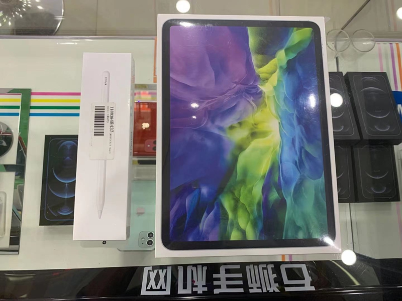 【一机一朋友·用心卖好机】  苹果ipad Pro 11寸 256g国行未拆封➕ 二代笔，整套安排起来  价格优势，精品