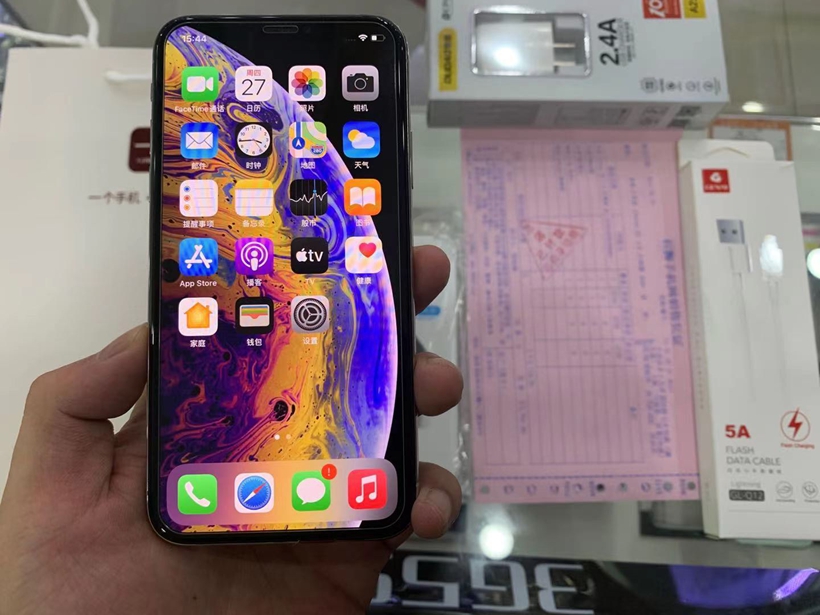 苹果iPhoneXS 95新全网通256G白色出一台！超级划算2750元！ 精品好机尽在一机网