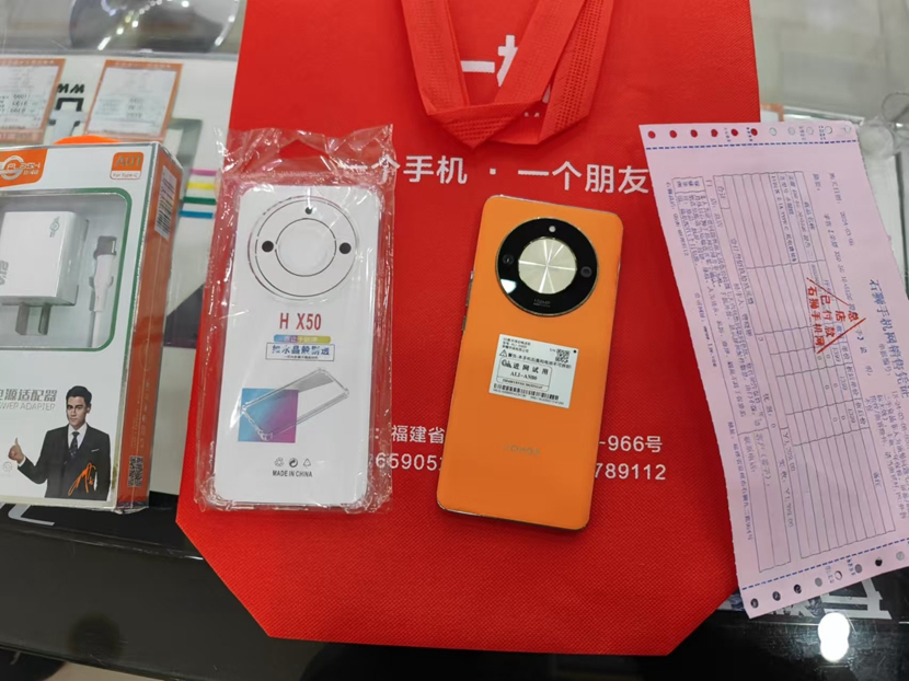 二手良品，5G98新 荣耀X50 12+256橙色 出一台！性价比高，价格非常便宜  还带一年保修  买全新手机，到一机