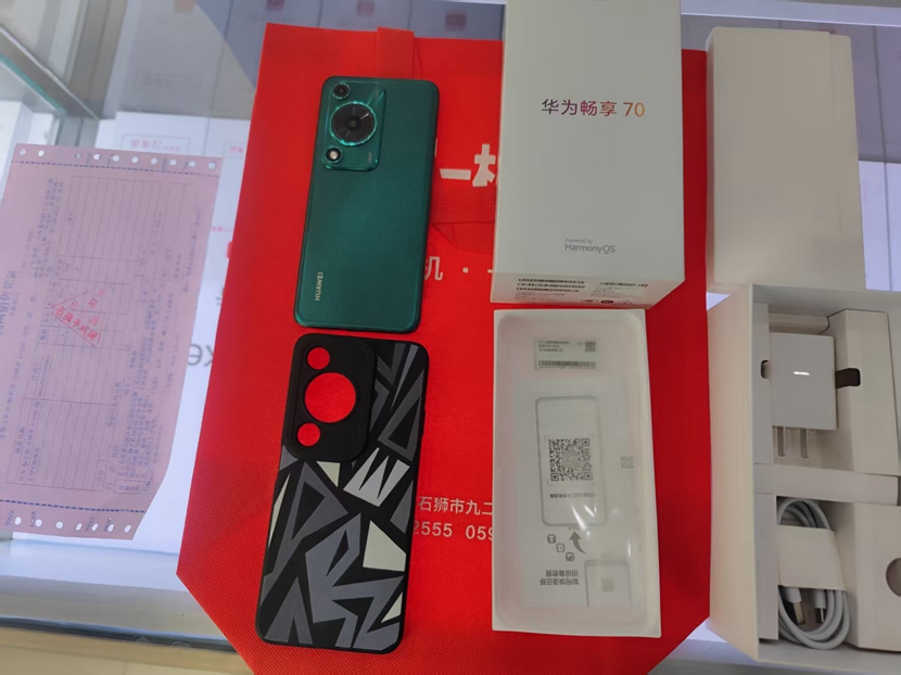 二手良品  一机一朋友  用心卖好机  二手中低端的手机都有售，华为畅享70 8+128G 出一台 便宜又好用4/5百元